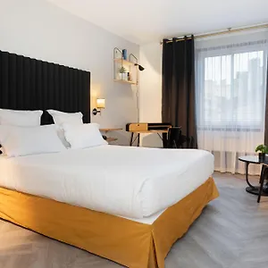 Chromatics & Restaurant Hill Club By Happyculture *** Lyon